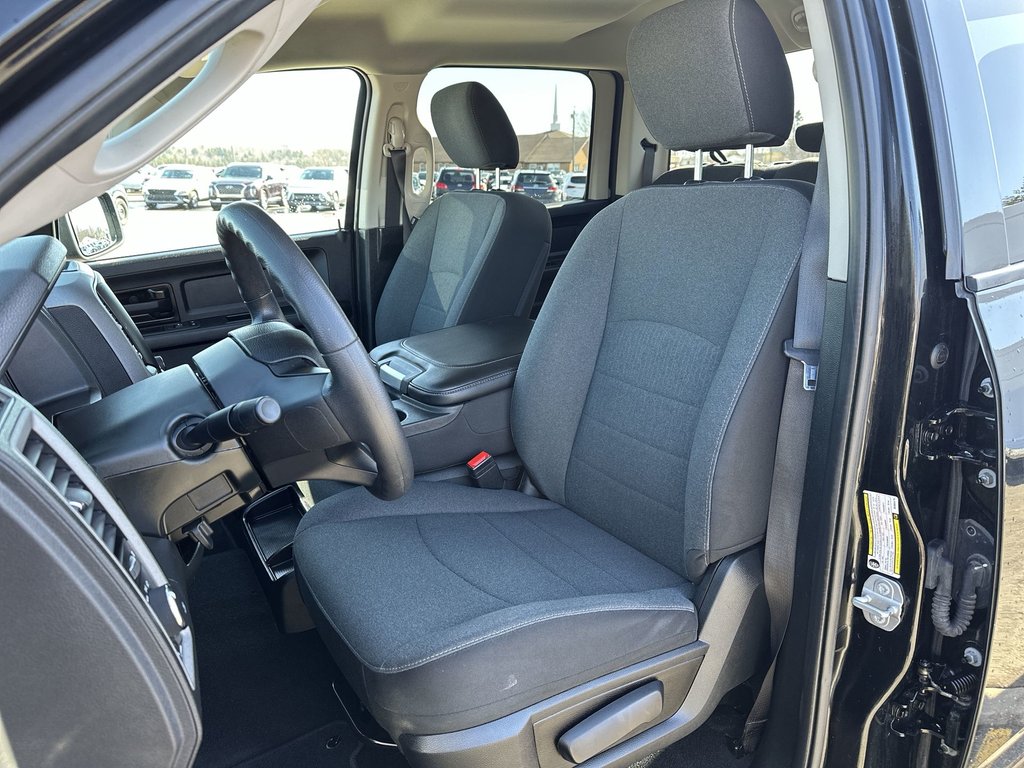 2021 Ram 1500 Classic Express | Cam | Bluetooth | AC | Warranty to 2026 in Saint John, New Brunswick - 11 - w1024h768px