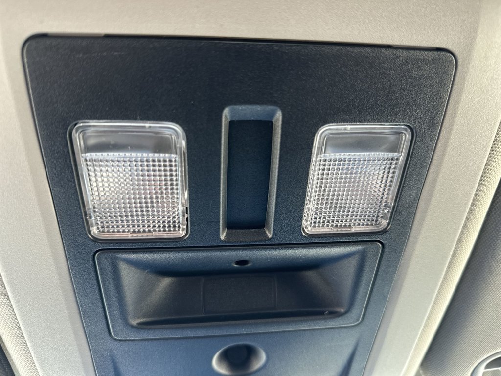 2021 Ram 1500 Classic Express | Cam | Bluetooth | AC | Warranty to 2026 in Saint John, New Brunswick - 43 - w1024h768px