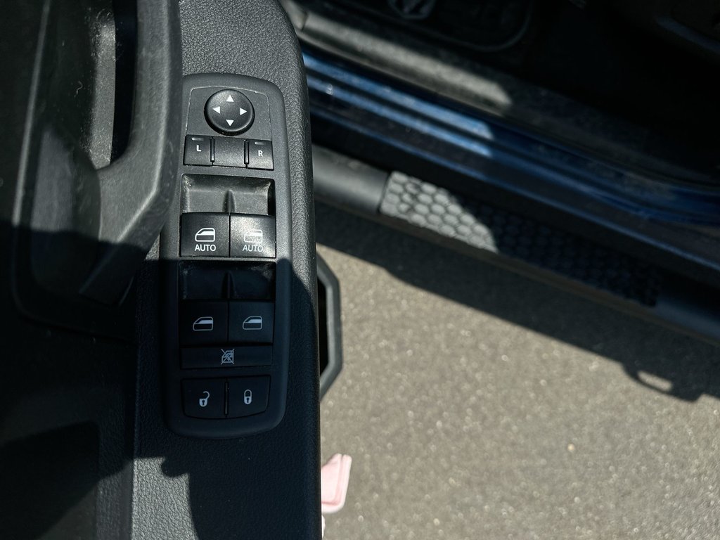 2021 Ram 1500 CLASSIC in Antigonish, Nova Scotia - 15 - w1024h768px