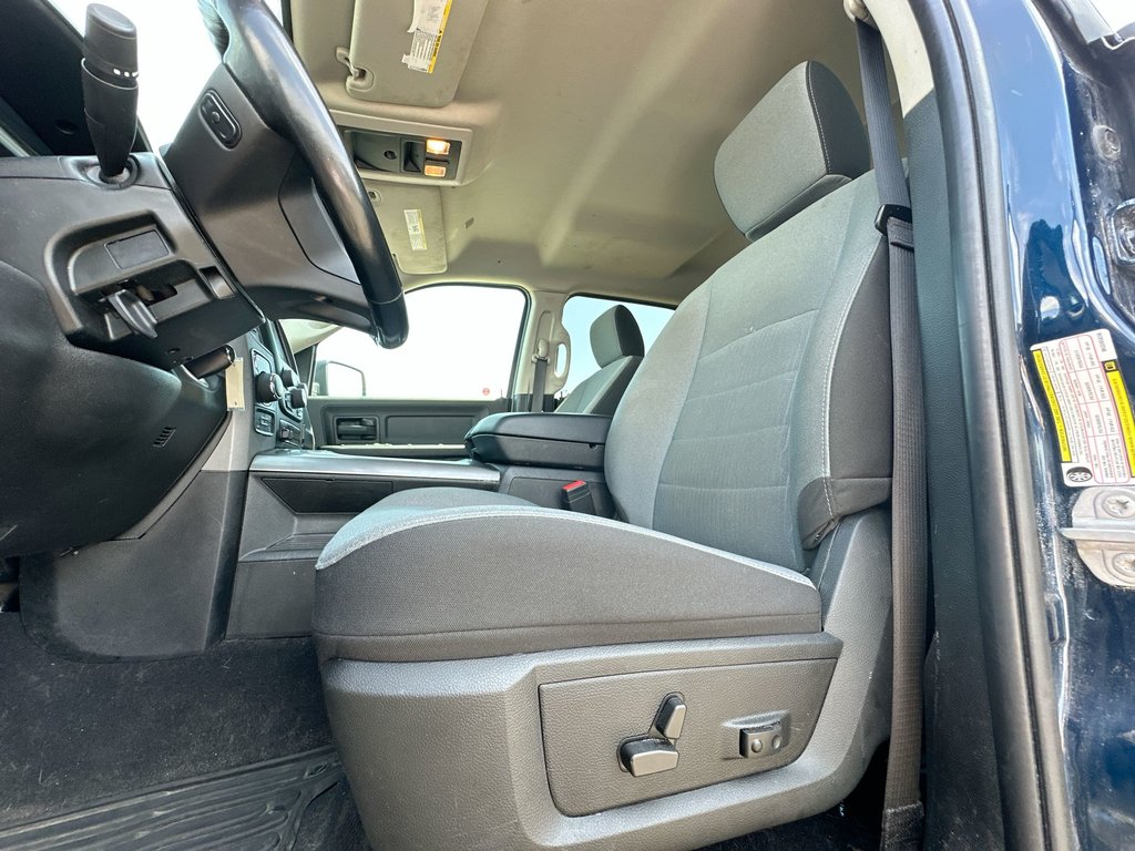 2021 Ram 1500 CLASSIC in Antigonish, Nova Scotia - 14 - w1024h768px