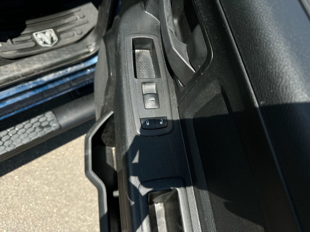 2021 Ram 1500 CLASSIC in Antigonish, Nova Scotia - 46 - w1024h768px
