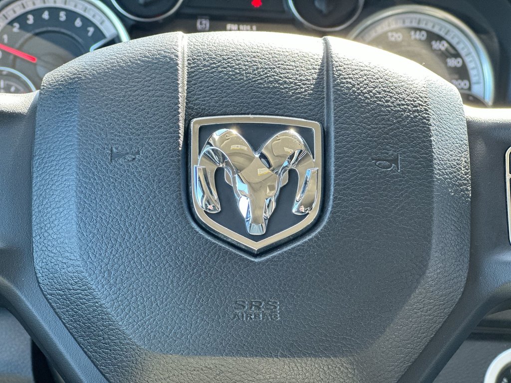 Ram 1500 Classic Express | Cam | Bluetooth | HtdSeats | Aux | AC 2022 à Saint John, Nouveau-Brunswick - 19 - w1024h768px