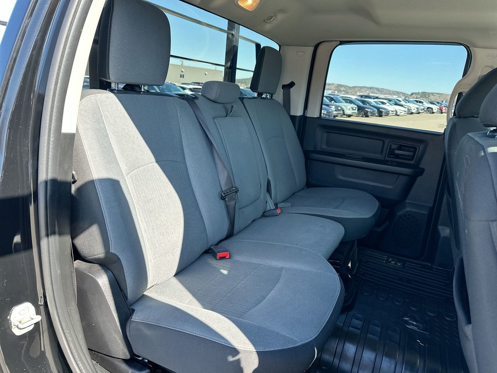 Ram 1500 Classic Express | Cam | Bluetooth | HtdSeats | Aux | AC 2022 à Saint John, Nouveau-Brunswick - 35 - w1024h768px