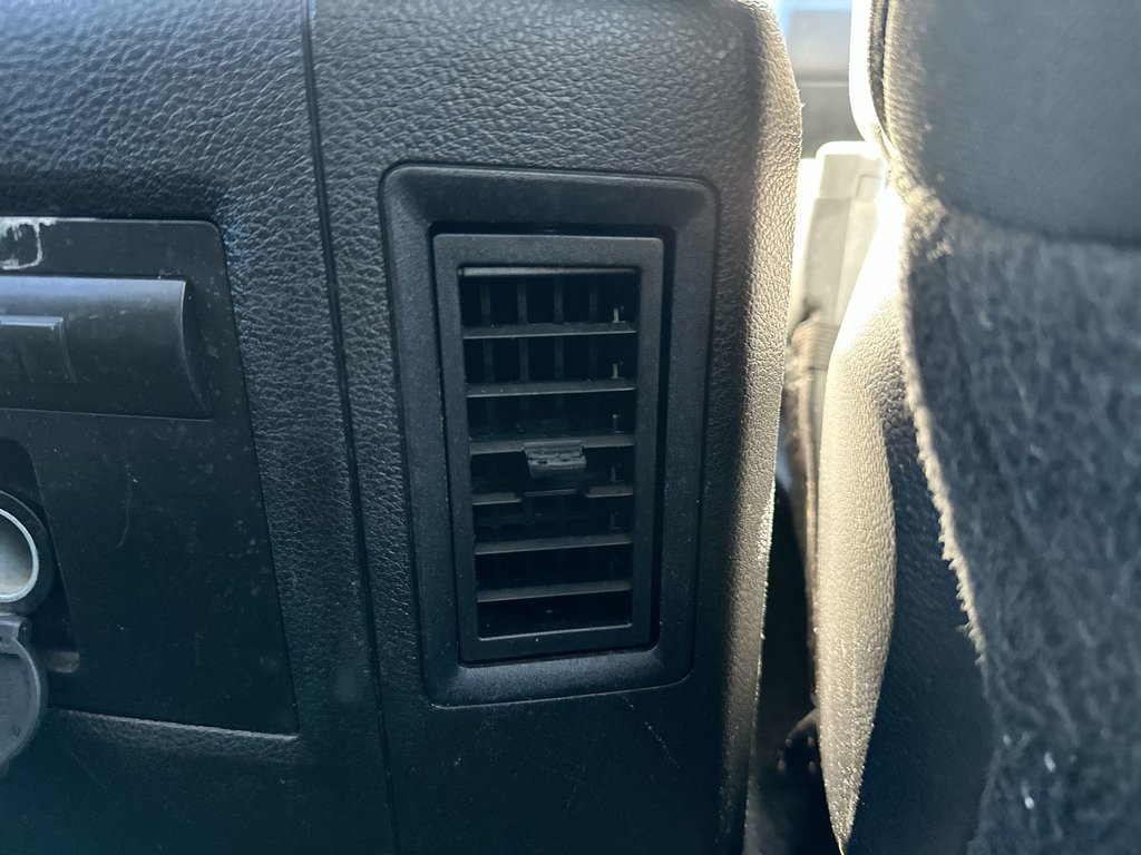 Ram 1500 Classic Express | Cam | Bluetooth | HtdSeats | Aux | AC 2022 à Saint John, Nouveau-Brunswick - 45 - w1024h768px