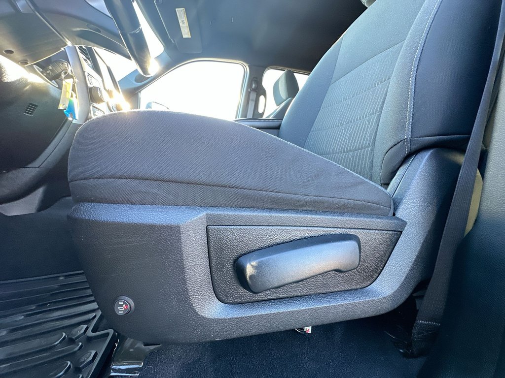 2022 Ram 1500 Classic Warlock | Cam | RmtStart | Warranty to 2028 in Saint John, New Brunswick - 14 - w1024h768px