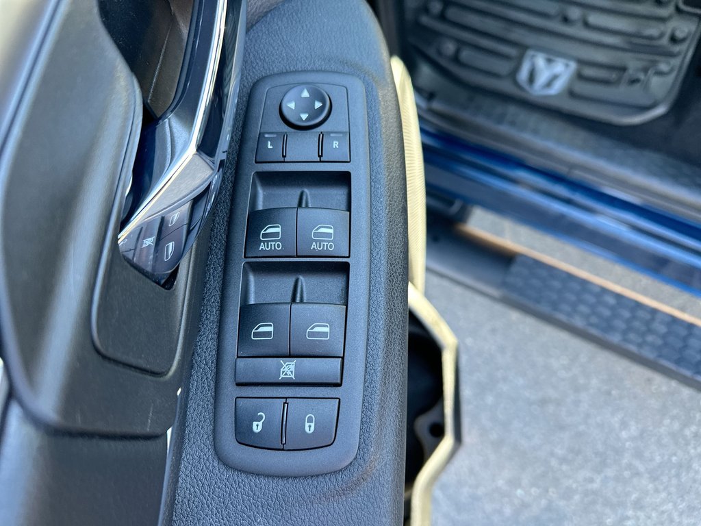 2022 Ram 1500 Classic Warlock | Cam | RmtStart | Warranty to 2028 in Saint John, New Brunswick - 15 - w1024h768px