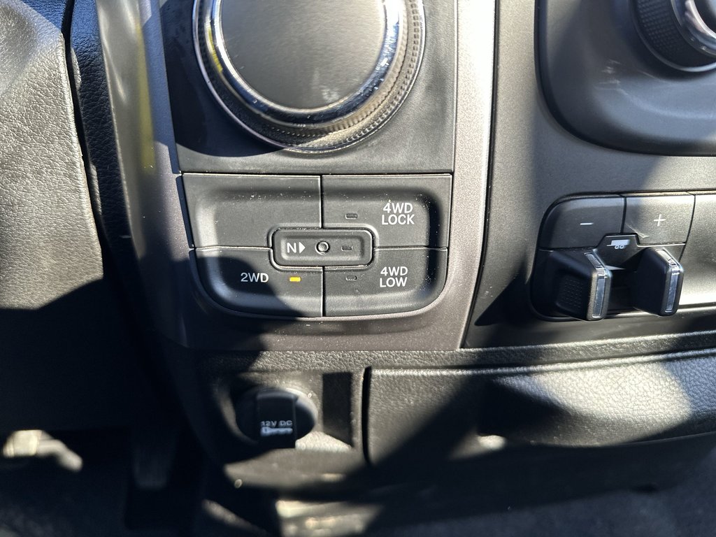 Ram 1500 Classic SLT | Cam | HtdSeat | Bluetooth | Warranty to 2028 2023 à Saint John, Nouveau-Brunswick - 31 - w1024h768px