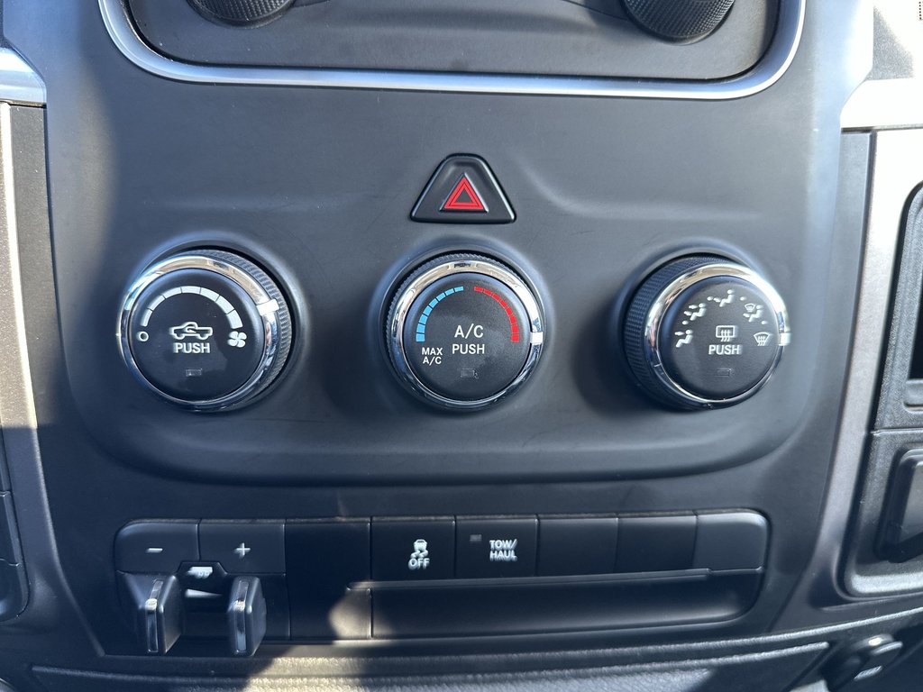 Ram 1500 Classic SLT | Cam | HtdSeat | Bluetooth | Warranty to 2028 2023 à Saint John, Nouveau-Brunswick - 27 - w1024h768px