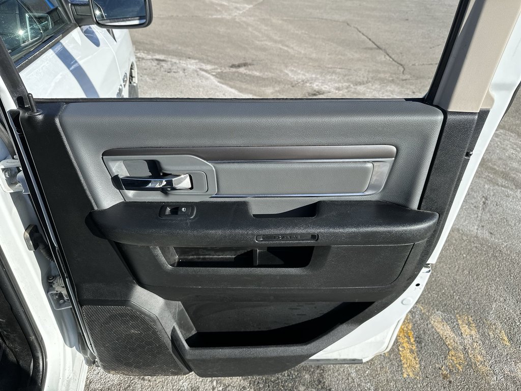 Ram 1500 Classic SLT | Cam | HtdSeat | Bluetooth | Warranty to 2028 2023 à Saint John, Nouveau-Brunswick - 41 - w1024h768px