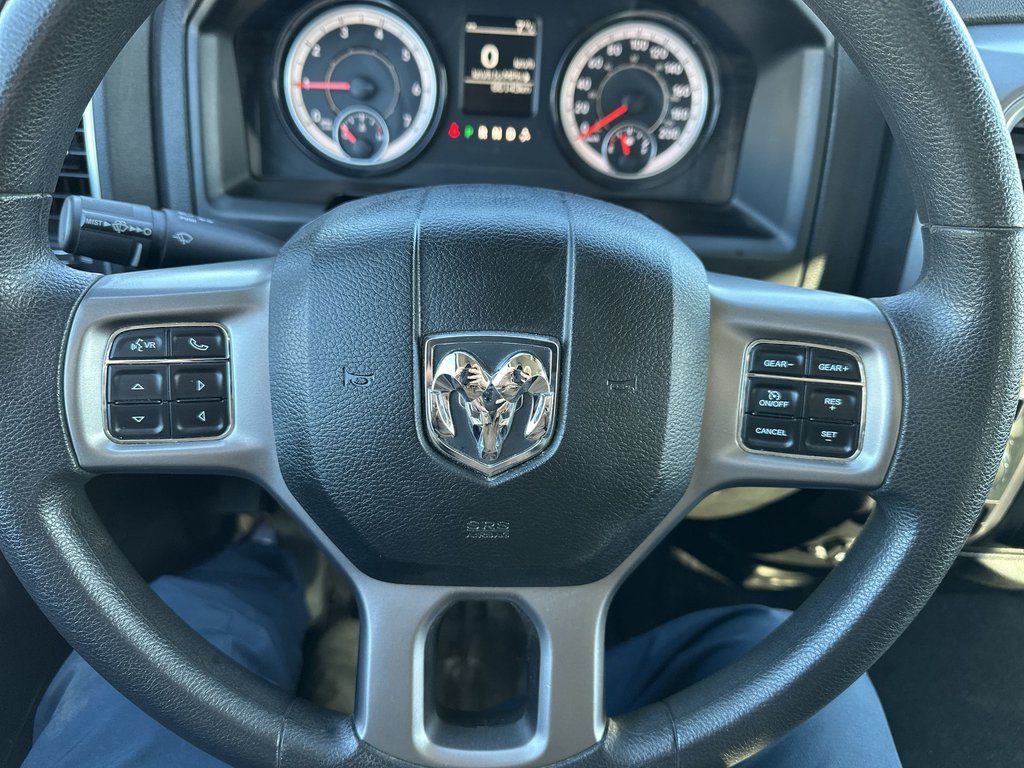 Ram 1500 Classic SLT | Cam | HtdSeat | Bluetooth | Warranty to 2028 2023 à Saint John, Nouveau-Brunswick - 18 - w1024h768px