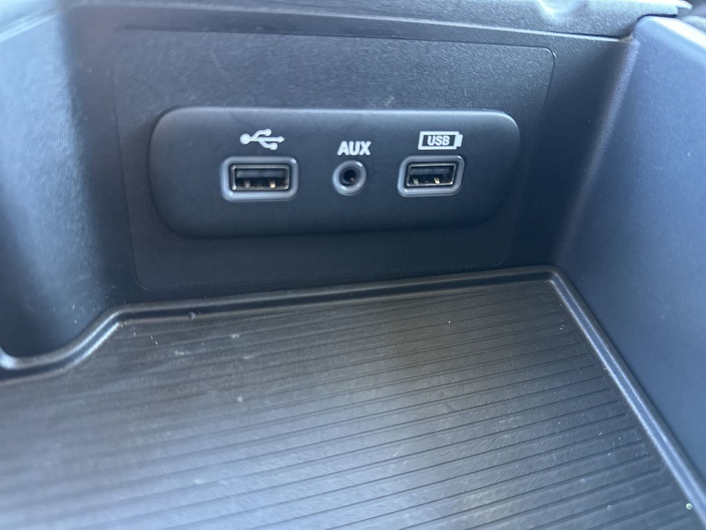 2023 Ram 1500 Classic SLT | Cam | Bluetooth | Aux | Warranty to 2028 in Saint John, New Brunswick - 28 - w1024h768px