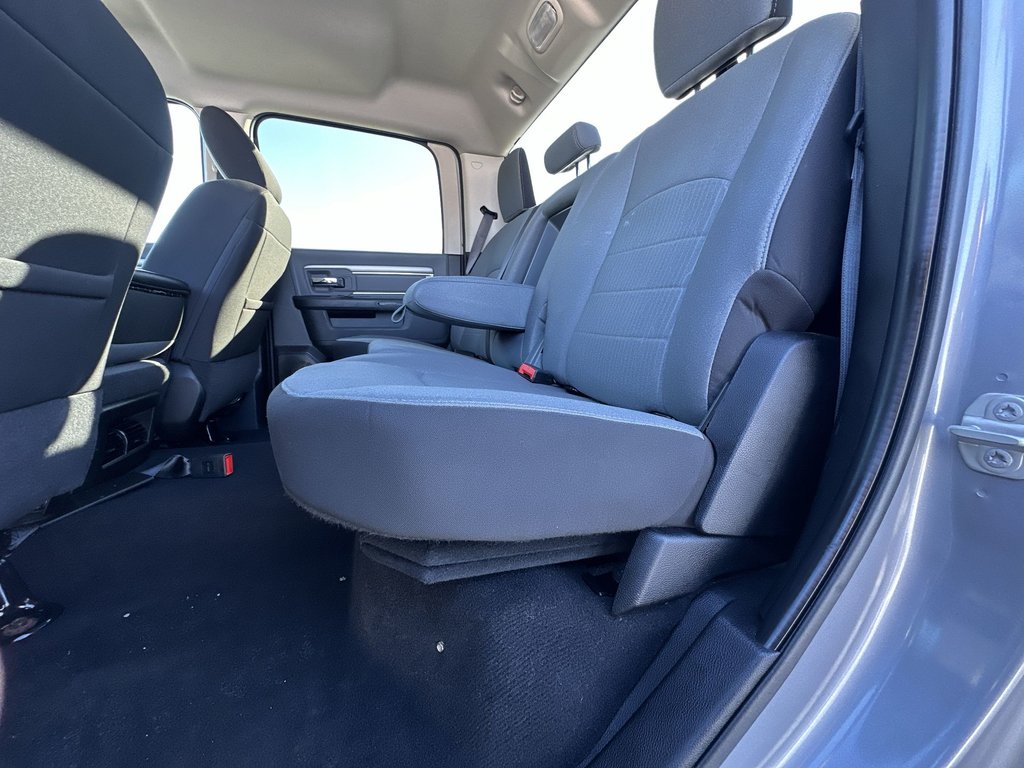 2023 Ram 1500 Classic SLT | Cam | Bluetooth | Aux | Warranty to 2028 in Saint John, New Brunswick - 33 - w1024h768px