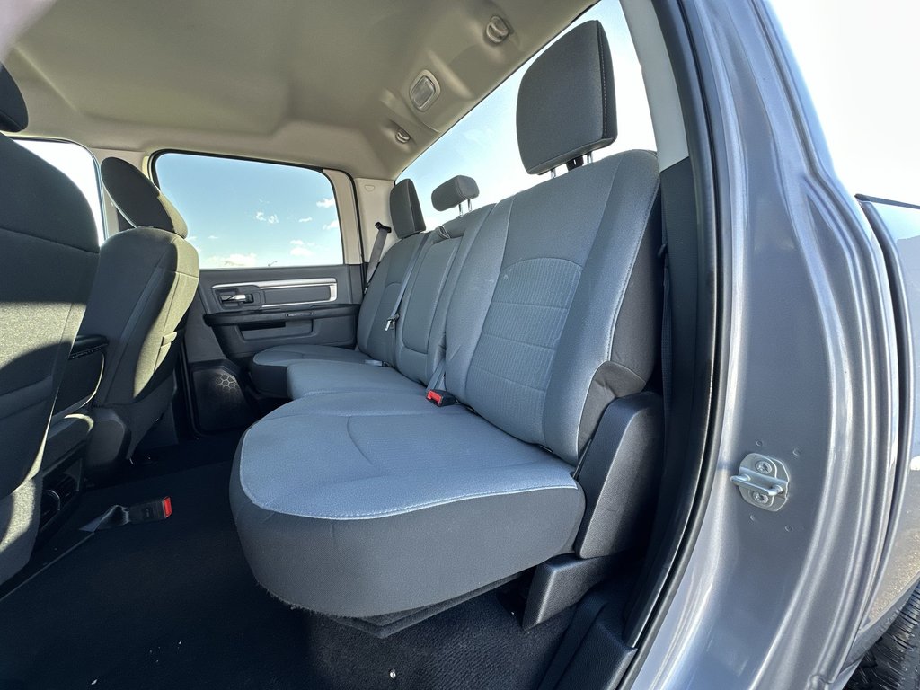 2023 Ram 1500 Classic SLT | Cam | Bluetooth | Aux | Warranty to 2028 in Saint John, New Brunswick - 31 - w1024h768px