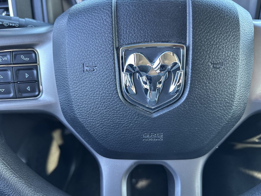2023 Ram 1500 Classic SLT | Cam | Bluetooth | Aux | Warranty to 2028 in Saint John, New Brunswick - 19 - w1024h768px