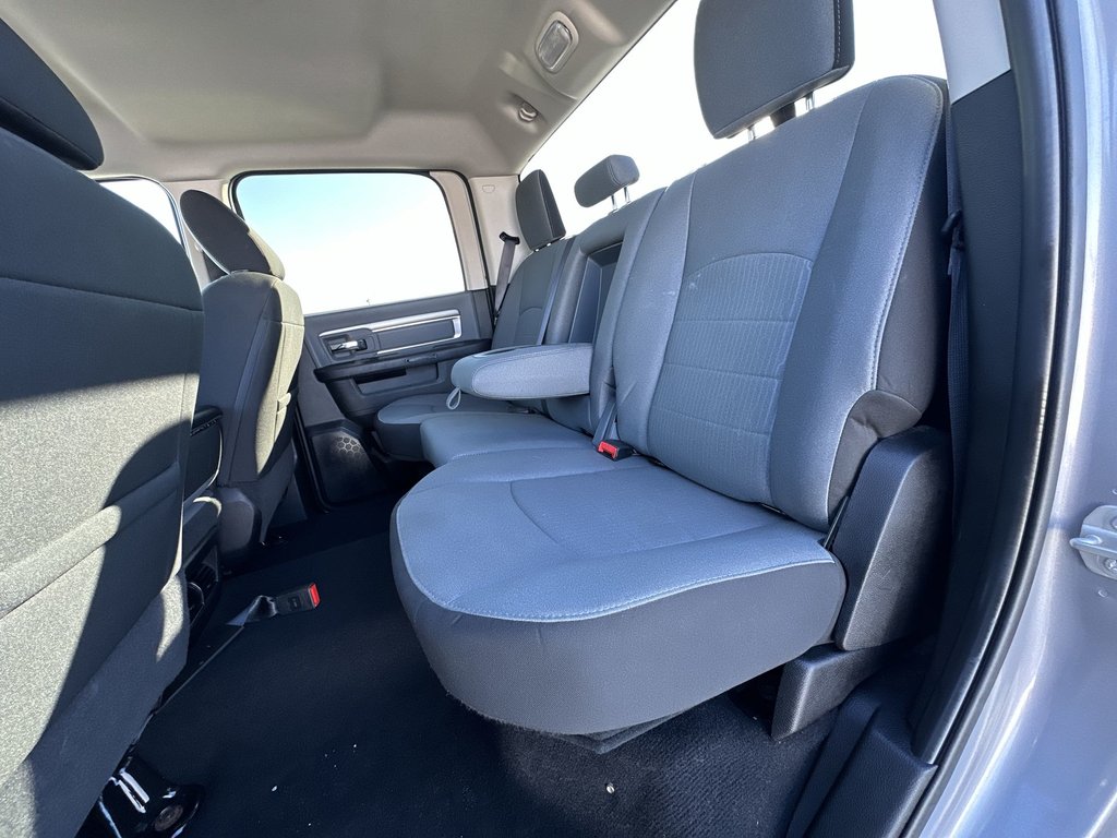 2023 Ram 1500 Classic SLT | Cam | Bluetooth | Aux | Warranty to 2028 in Saint John, New Brunswick - 32 - w1024h768px