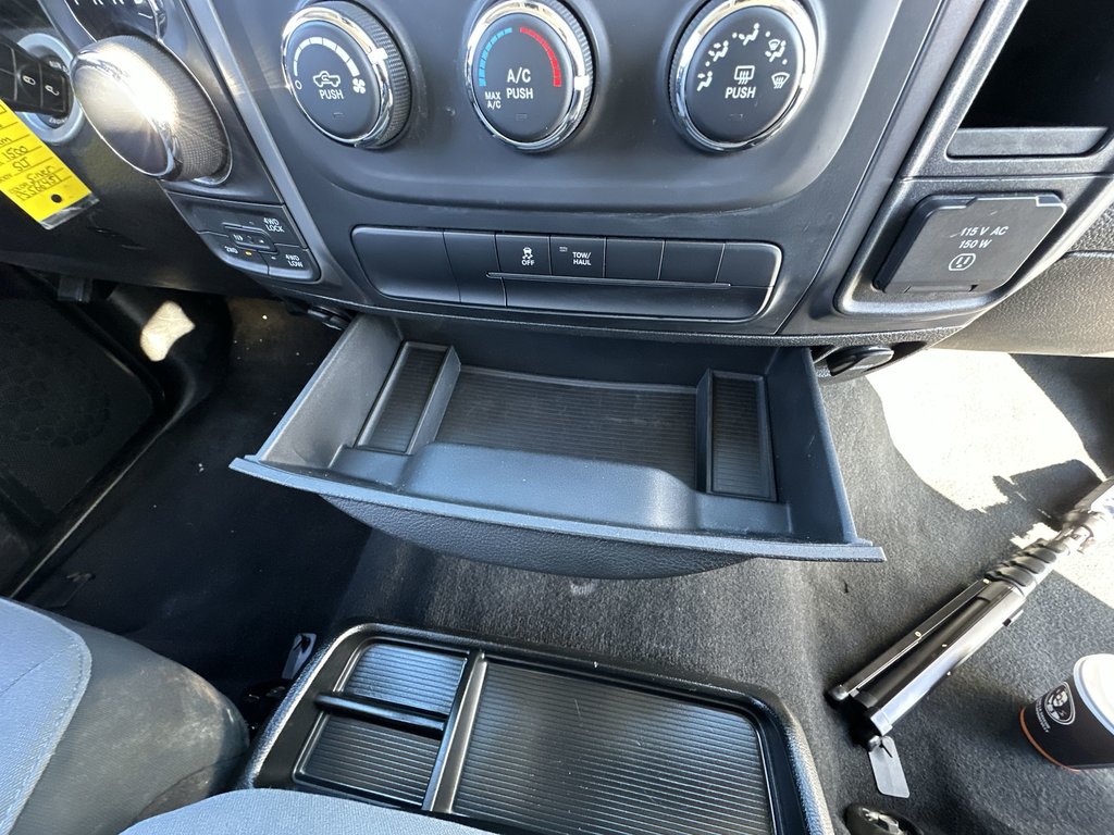 2023 Ram 1500 Classic SLT | Cam | Bluetooth | Aux | Warranty to 2028 in Saint John, New Brunswick - 47 - w1024h768px