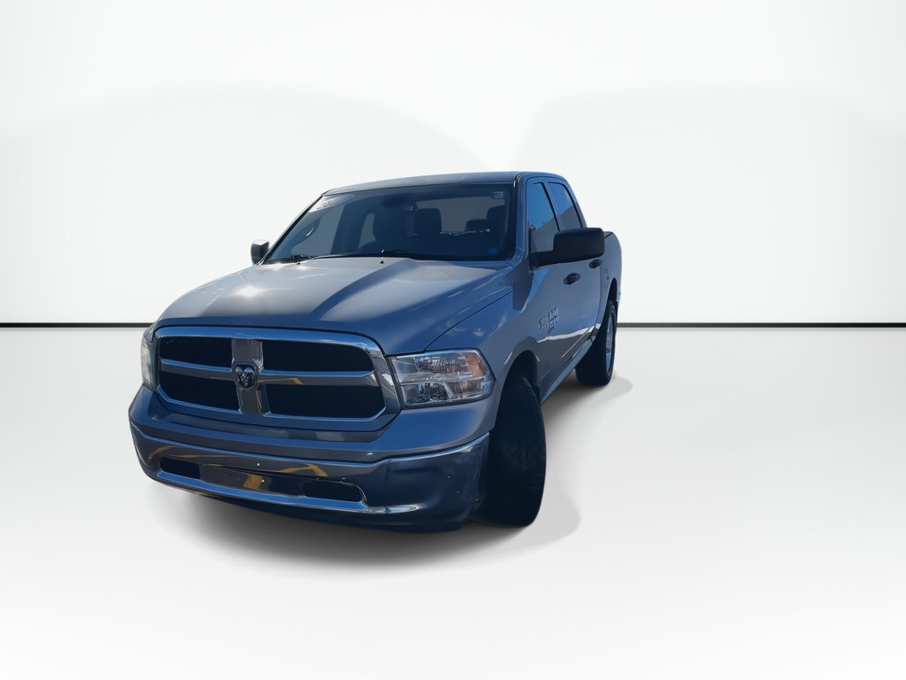 2023 Ram 1500 Classic SLT | Cam | Bluetooth | Aux | Warranty to 2028 in Saint John, New Brunswick - 4 - w1024h768px