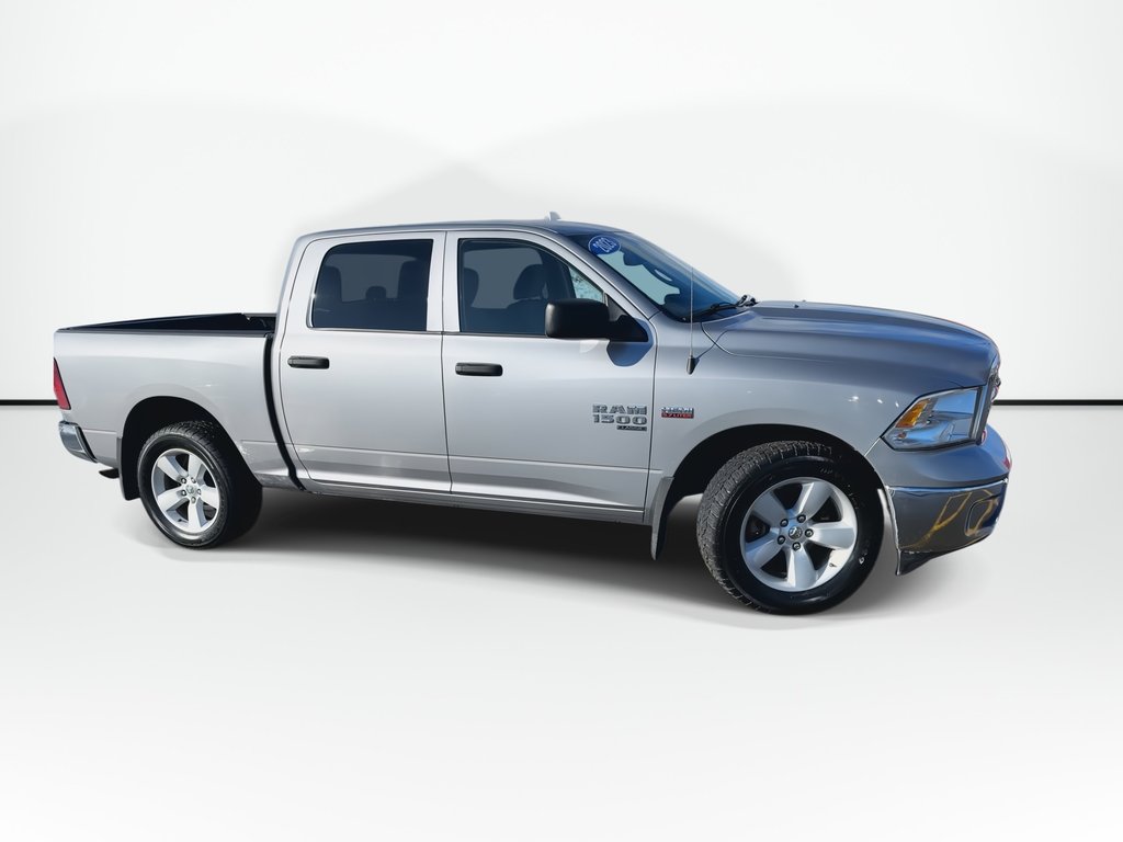 2023 Ram 1500 Classic SLT | Cam | Bluetooth | Aux | Warranty to 2028 in Saint John, New Brunswick - 2 - w1024h768px