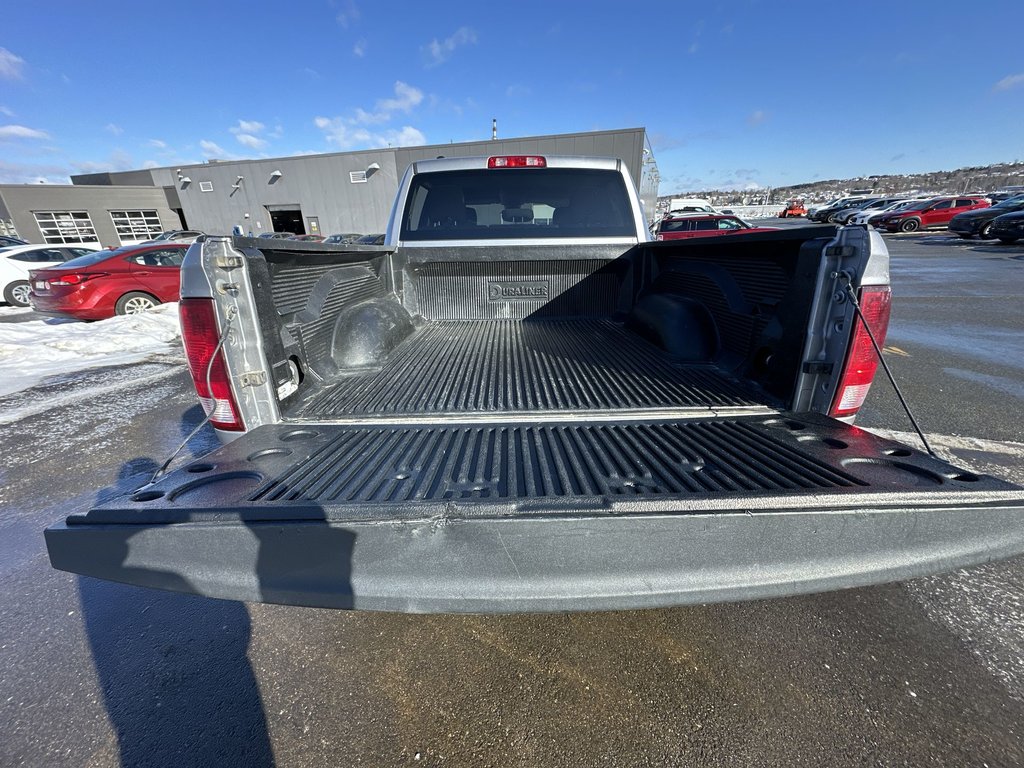 2023 Ram 1500 Classic SLT | Cam | Bluetooth | Aux | Warranty to 2028 in Saint John, New Brunswick - 35 - w1024h768px