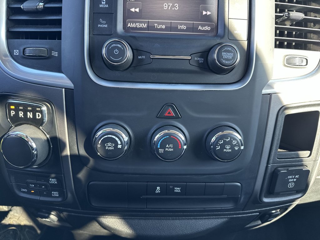 2023 Ram 1500 Classic SLT | Cam | Bluetooth | Aux | Warranty to 2028 in Saint John, New Brunswick - 27 - w1024h768px