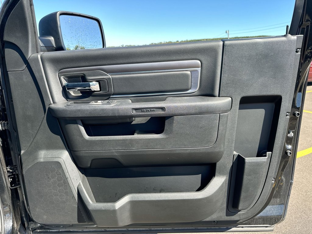 2023 Ram 1500 Classic in Antigonish, Nova Scotia - 41 - w1024h768px