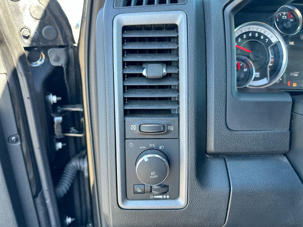 2023 Ram 1500 Classic in Antigonish, Nova Scotia - 49 - w1024h768px