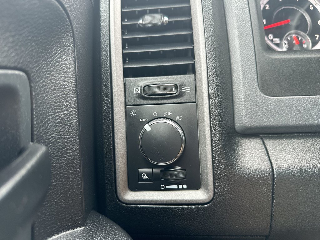 2015 Ram 1500 ST | Cam | Keyless | PwrLcks | AC | Cruise | Aux in Saint John, New Brunswick - 47 - w1024h768px