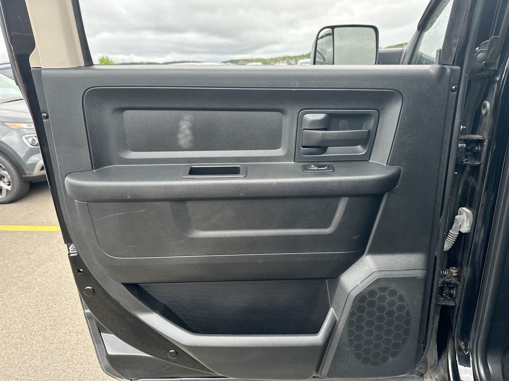 2015 Ram 1500 ST | Cam | Keyless | PwrLcks | AC | Cruise | Aux in Saint John, New Brunswick - 35 - w1024h768px