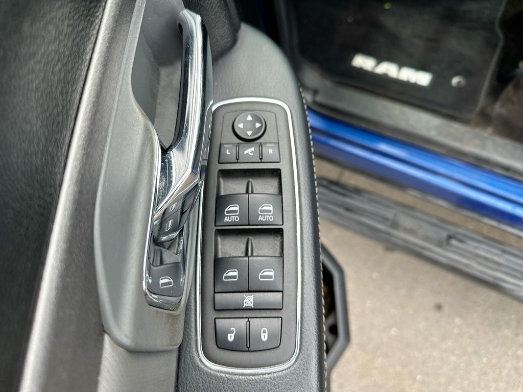 Ram 2500 Power Wagon | Keyless | Cam | HtdWhl | Lthr | Roof 2017 à Saint John, Nouveau-Brunswick - 15 - w1024h768px
