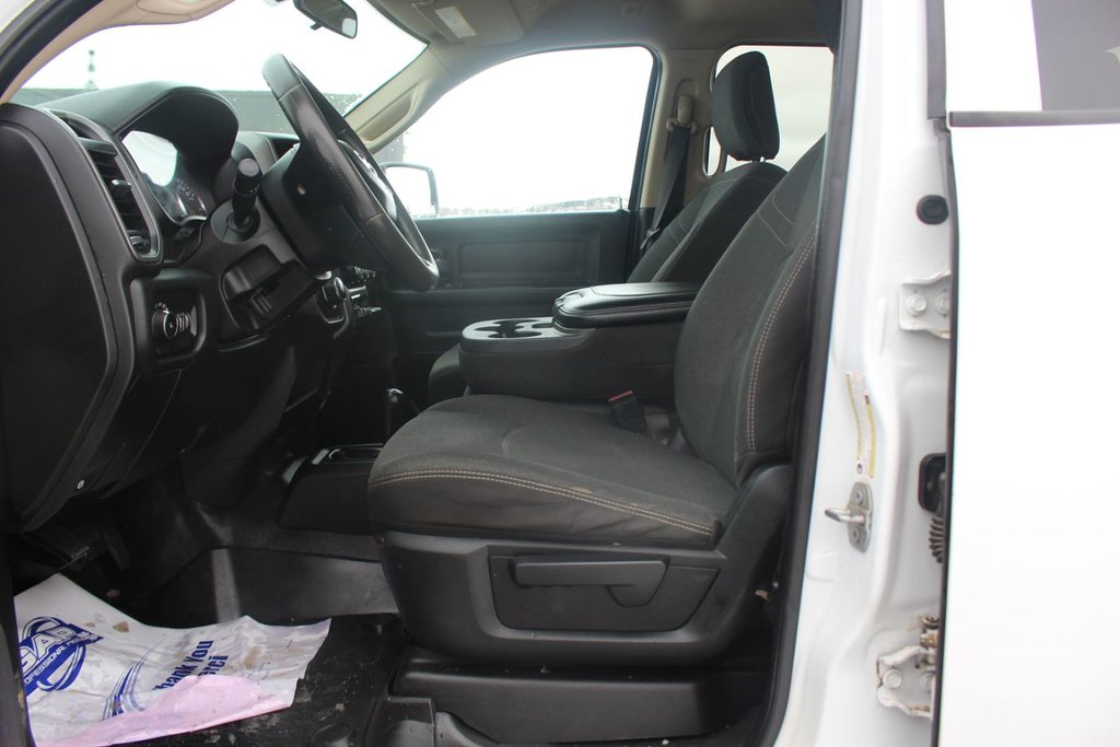 2019 Ram 2500 Tradesman | GAS | Cam | USB | Bluetooth | TowPkg in Saint John, New Brunswick - 12 - w1024h768px