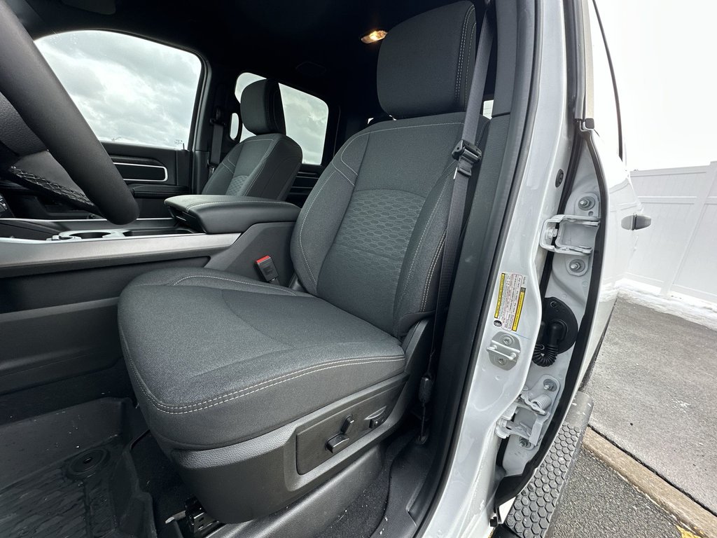 Ram 2500 Big Horn | Diesel | 5thWhl | Warranty to 2030 2026 à Saint John, Nouveau-Brunswick - 14 - w1024h768px