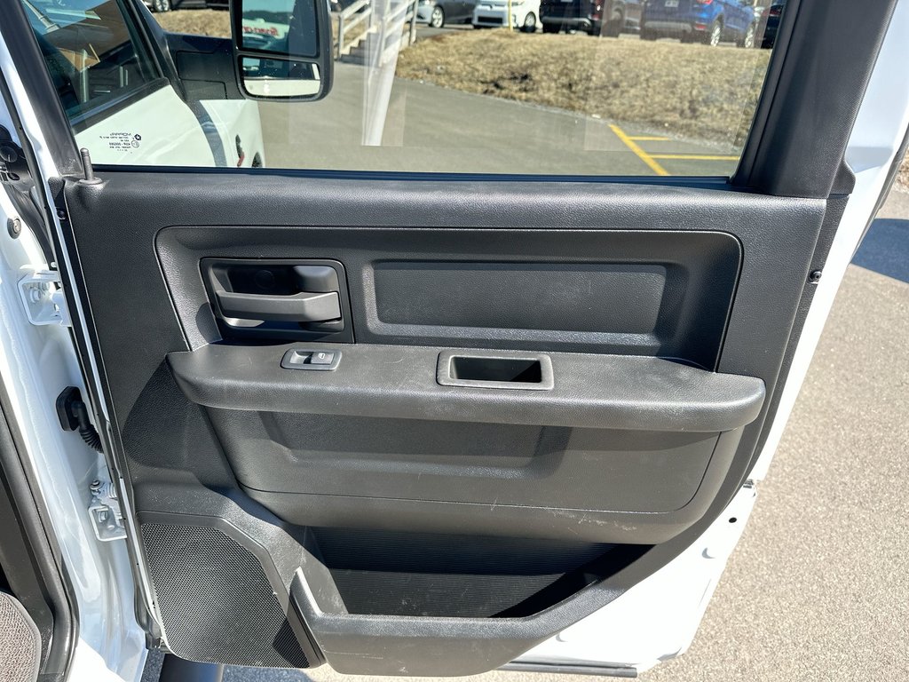 2024 Ram 3500 Tradesman | Diesel | Cam | AC | Warranty to 2029 in Saint John, New Brunswick - 36 - w1024h768px