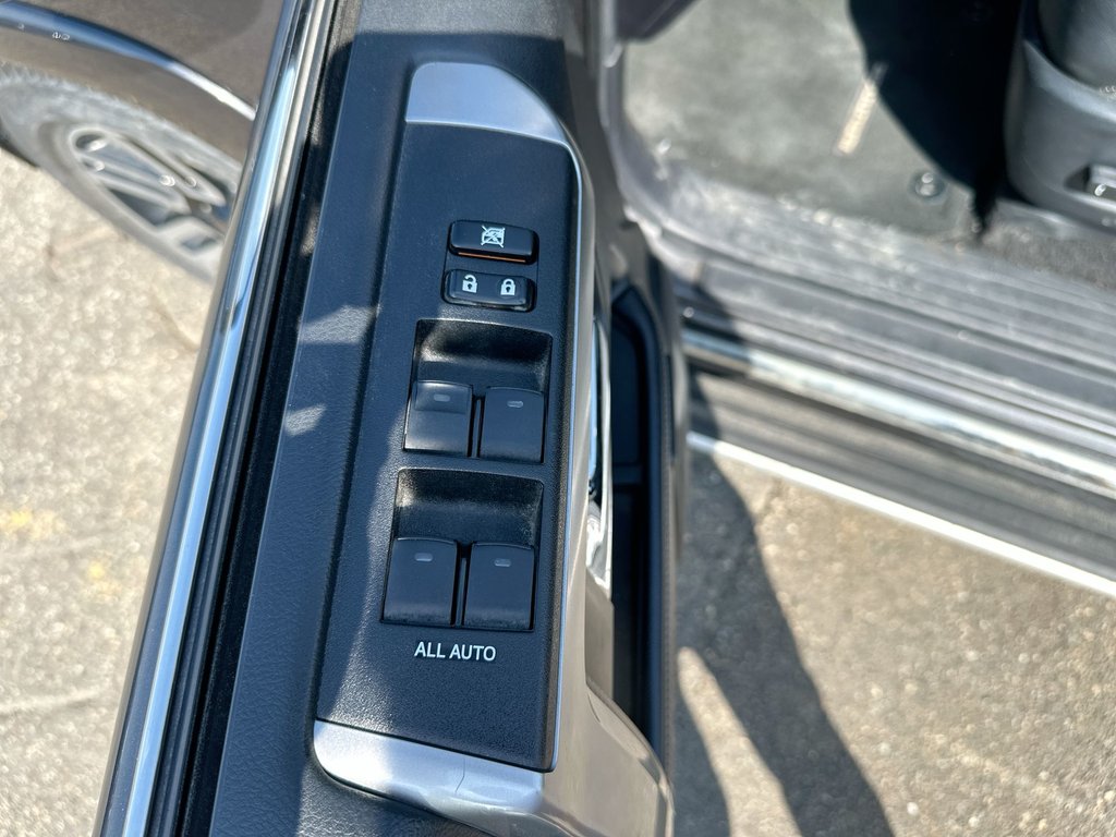 2019 Toyota 4Runner Cam | HtdSeats | Bluetooth | USB | Aux | Cruise in Saint John, New Brunswick - 15 - w1024h768px