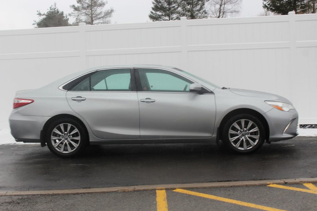 2017 Toyota Camry XLE | Leather | SunRoof | Cam | USB | Bluetooth in Saint John, New Brunswick - 8 - w1024h768px