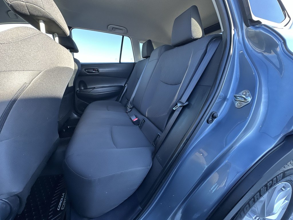 Toyota Corolla Cross LE | Cam | HtdSeats | Bluetooth | Warranty to 2028 2023 à Saint John, Nouveau-Brunswick - 34 - w1024h768px