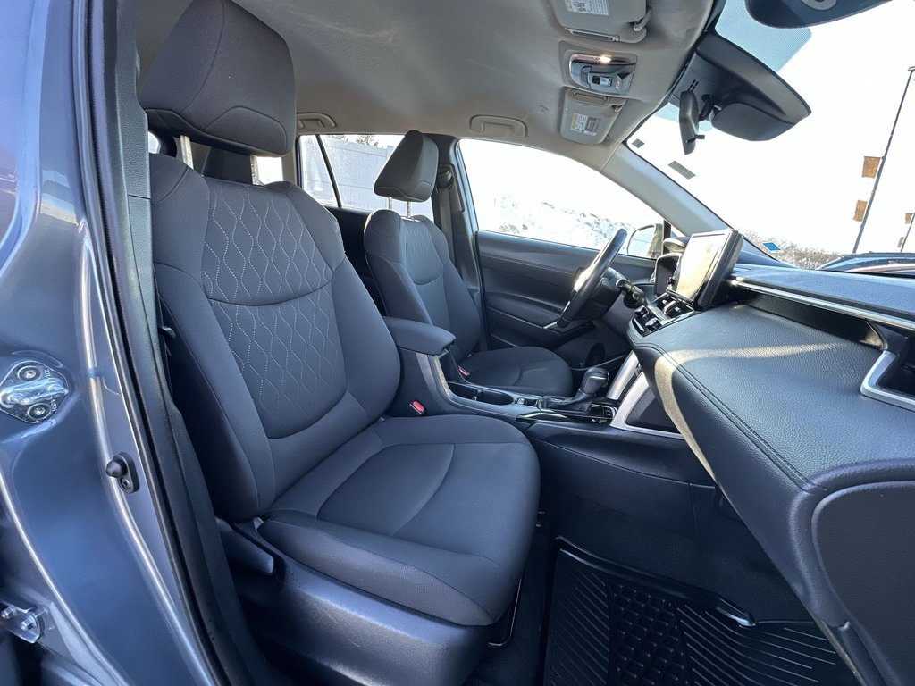 Toyota Corolla Cross LE | Cam | HtdSeats | Bluetooth | Warranty to 2028 2023 à Saint John, Nouveau-Brunswick - 42 - w1024h768px