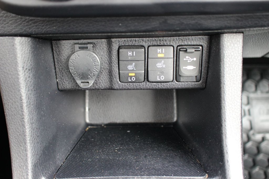 2016 Toyota Corolla S | Roof | Nav | Cam | USB | HtdSeats | Bluetooth in Saint John, New Brunswick - 26 - w1024h768px