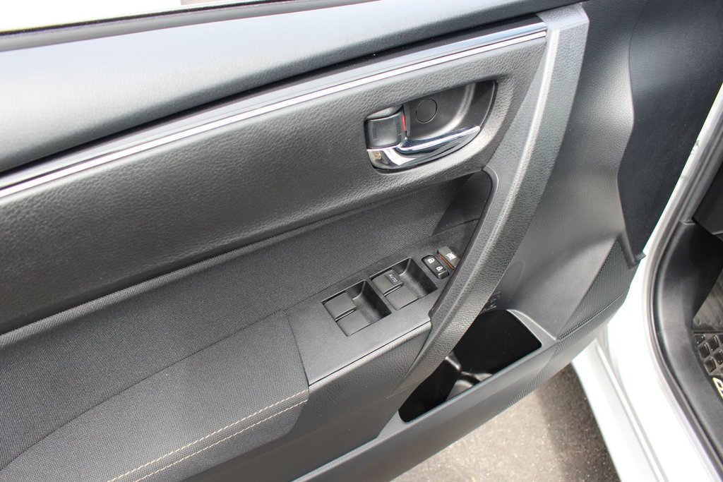 2018 Toyota Corolla Le | Cam | USB | HtdSeats | Bluetooth | Keyless in Saint John, New Brunswick - 13 - w1024h768px