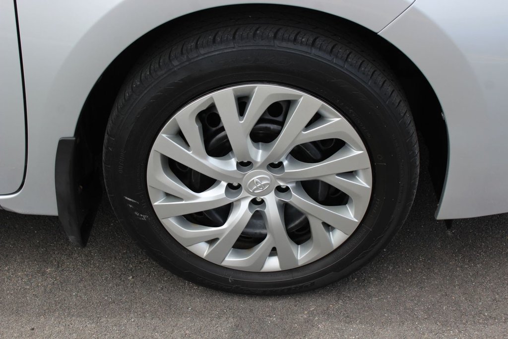 2018 Toyota Corolla Le | Cam | USB | HtdSeats | Bluetooth | Keyless in Saint John, New Brunswick - 9 - w1024h768px