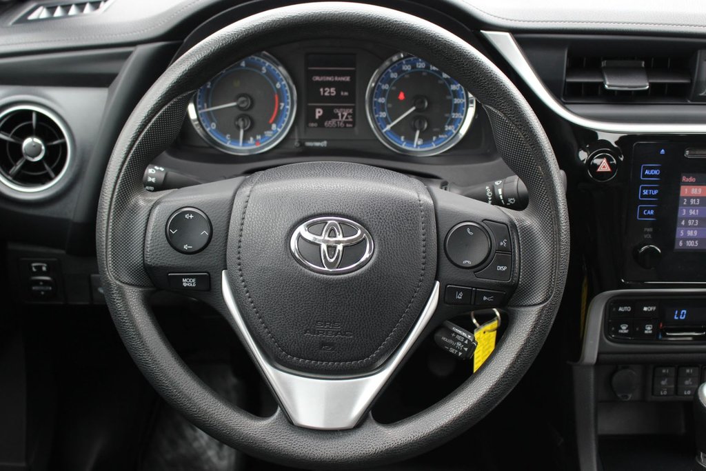 2018 Toyota Corolla LE | Cam | USB | Bluetooth | Keyless | Cruise in Saint John, New Brunswick - 17 - w1024h768px