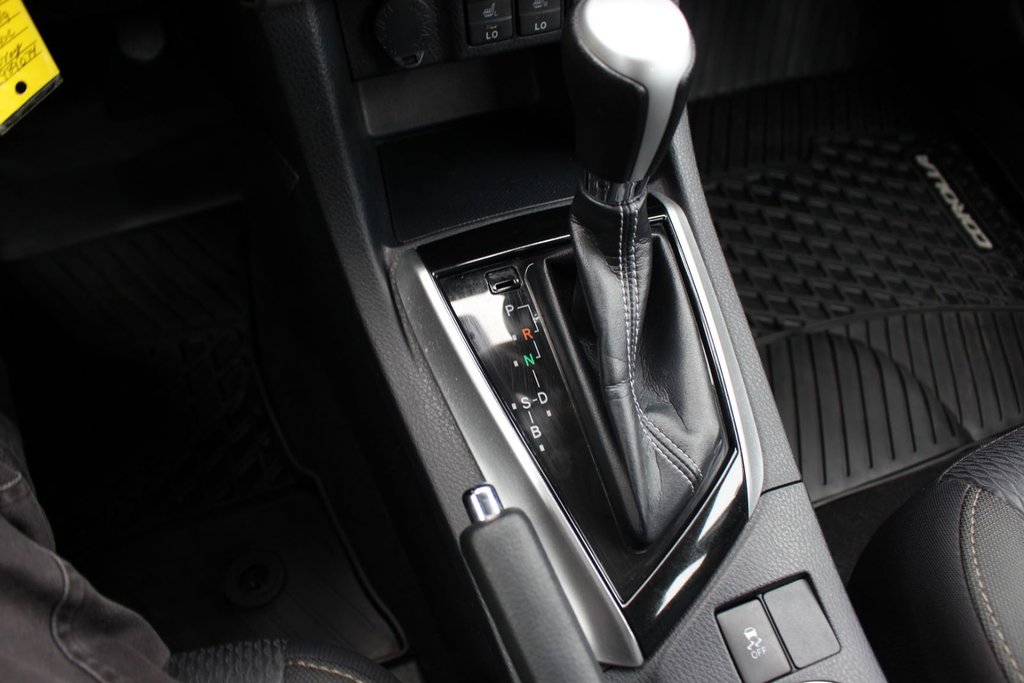 2018 Toyota Corolla LE | Cam | USB | Bluetooth | Keyless | Cruise in Saint John, New Brunswick - 26 - w1024h768px