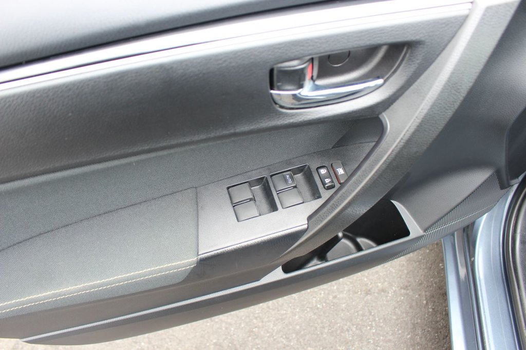 2018 Toyota Corolla LE | Cam | USB | Bluetooth | Keyless | Cruise in Saint John, New Brunswick - 14 - w1024h768px