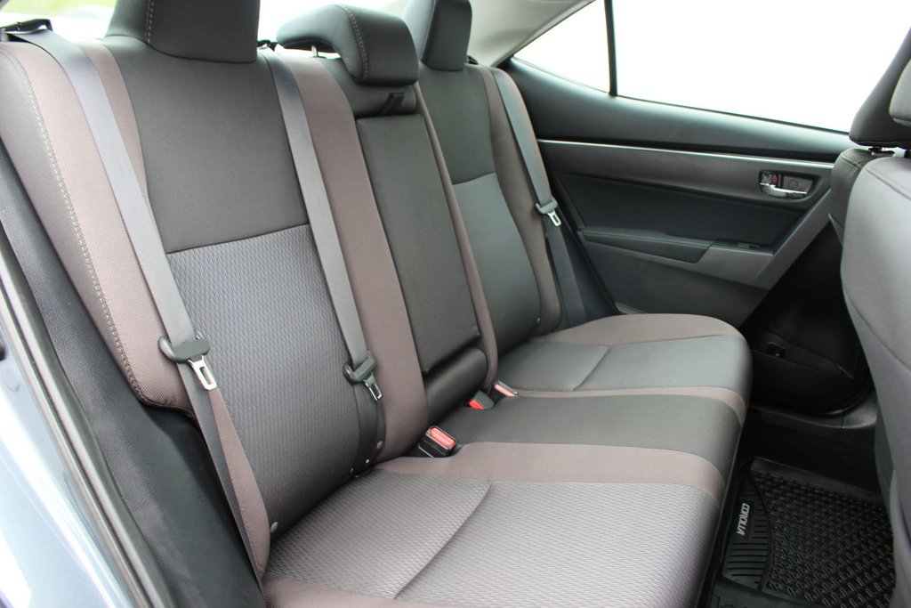 2018 Toyota Corolla LE | Cam | USB | Bluetooth | Keyless | Cruise in Saint John, New Brunswick - 37 - w1024h768px