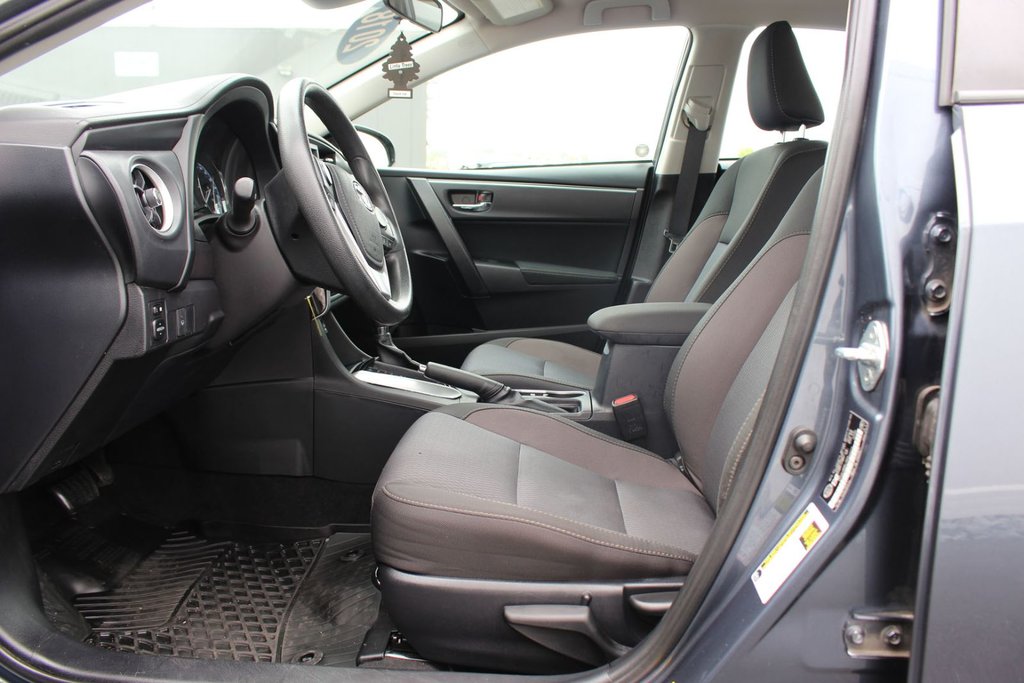 2018 Toyota Corolla LE | Cam | USB | Bluetooth | Keyless | Cruise in Saint John, New Brunswick - 12 - w1024h768px