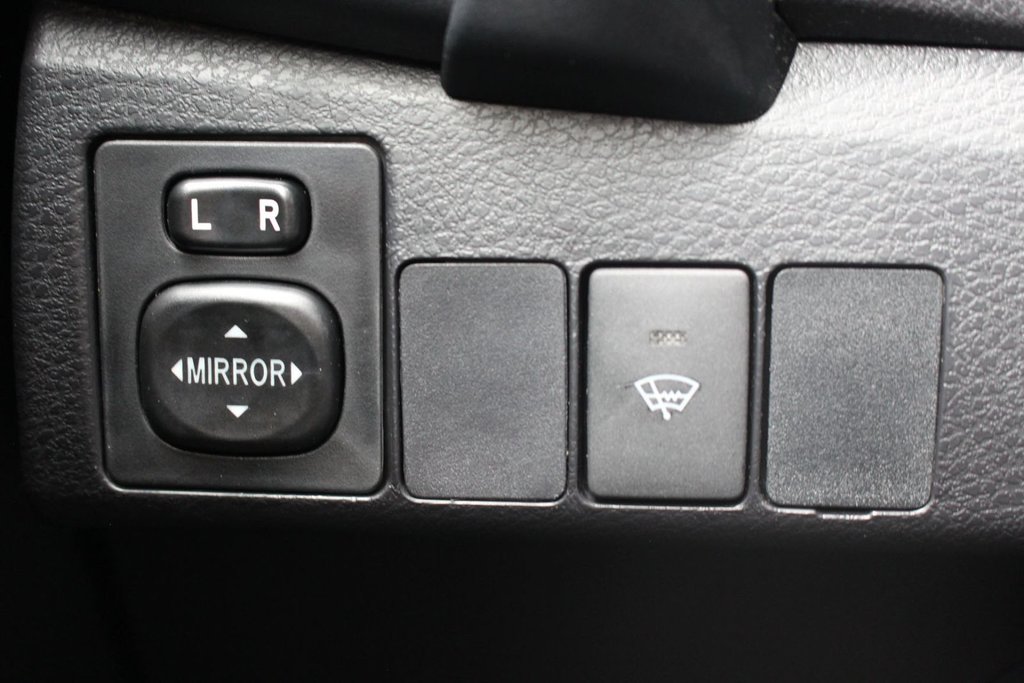 2018 Toyota Corolla LE | Cam | USB | Bluetooth | Keyless | Cruise in Saint John, New Brunswick - 20 - w1024h768px