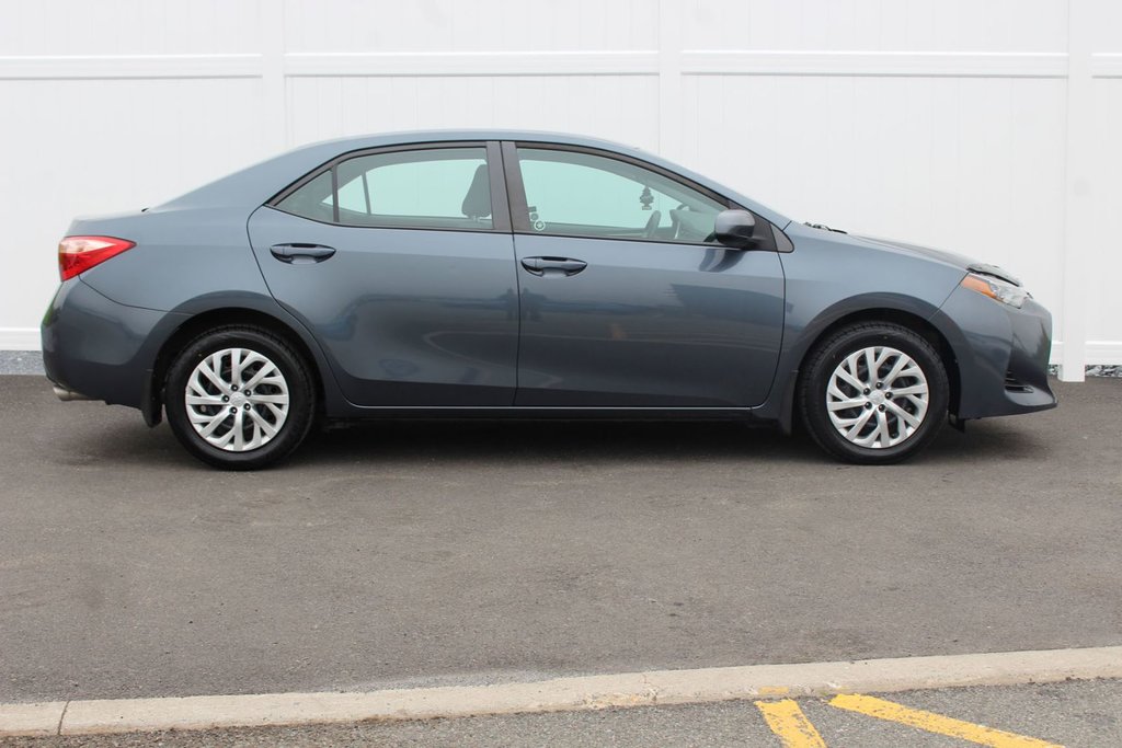 2018 Toyota Corolla LE | Cam | USB | Bluetooth | Keyless | Cruise in Saint John, New Brunswick - 8 - w1024h768px