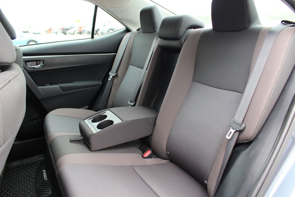 2018 Toyota Corolla LE | Cam | USB | Bluetooth | Keyless | Cruise in Saint John, New Brunswick - 29 - w1024h768px