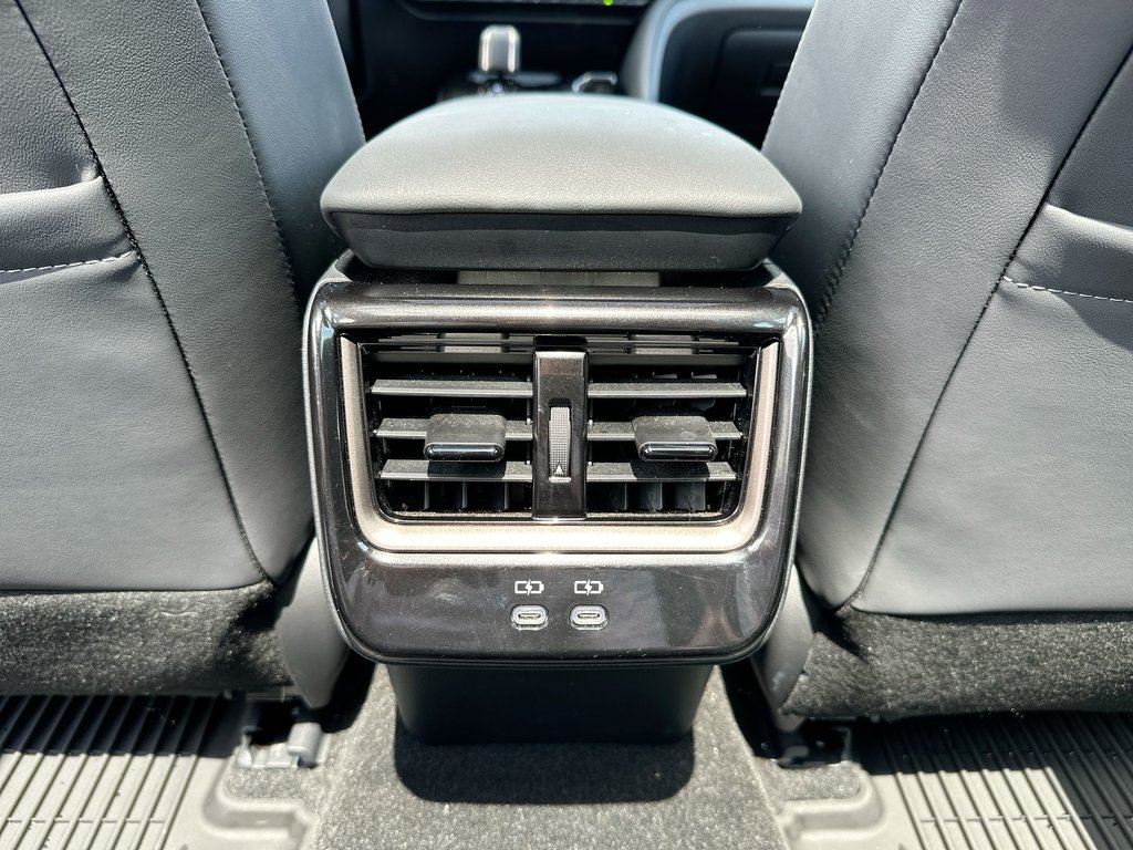 2025 Toyota Crown Signia Limited | Lthr | Roof | JBL | Warranty to 2030 in Saint John, New Brunswick - 50 - w1024h768px