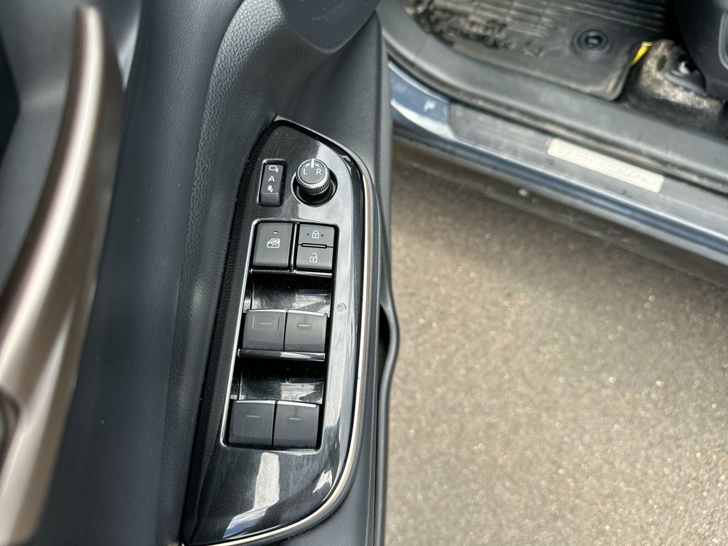 2025 Toyota Crown Signia Limited | Lthr | Roof | JBL | Warranty to 2030 in Saint John, New Brunswick - 15 - w1024h768px