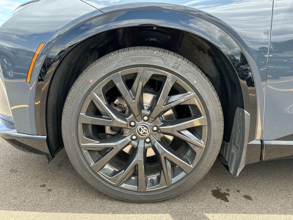 2025 Toyota Crown Signia Limited | Lthr | Roof | JBL | Warranty to 2030 in Saint John, New Brunswick - 10 - w1024h768px